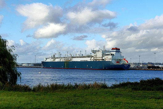 Arrivée FSRU au Havre